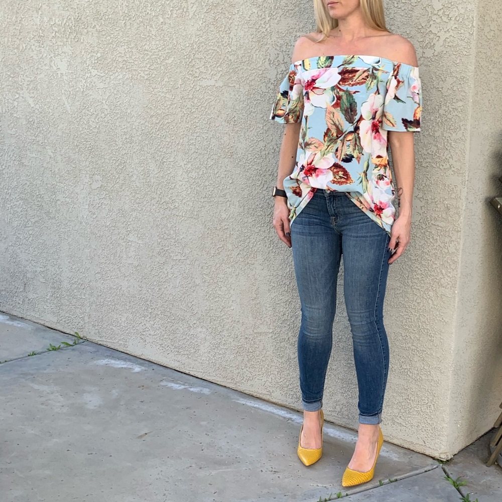 Alythea teal floral off shoulder top size S